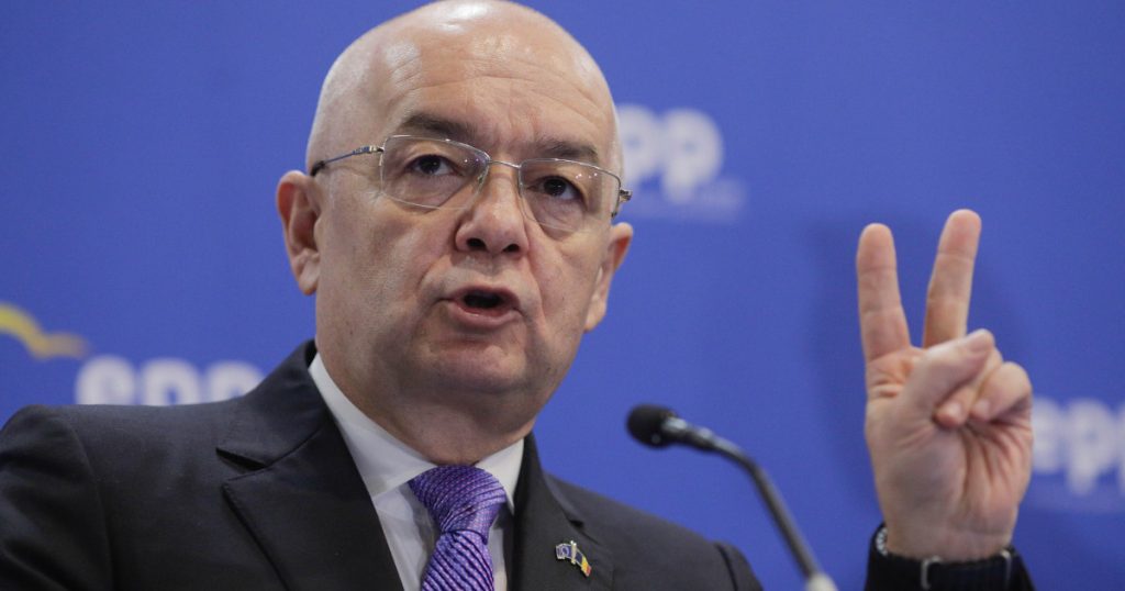 Boc șantajează PSD și Opoziția: Votați moțiunea, dar faceți un nou Guvern!