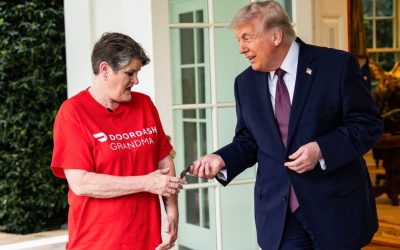 Trump, festin fast-food la Casa Albă: Bacșiș de 100 de dolari, scenariu regizat?