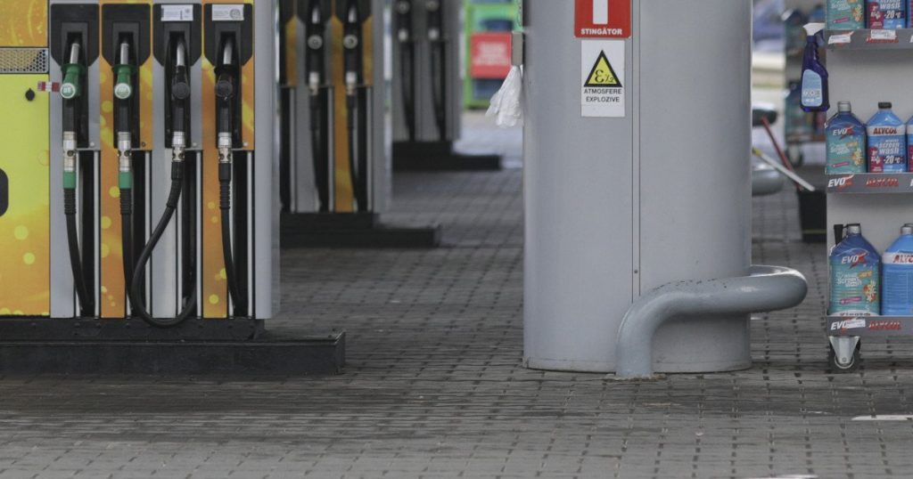 Combustibil mai ieftin: România, sacrificiu bugetar? Avertisment de la un economist