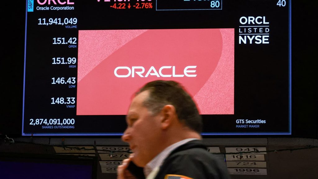 Oracle reduce mii de posturi pe fondul turbulențelor din industria tech București – Gigantul software Oracle a început să concedieze mii de angajați, conform unor surse din interiorul companiei