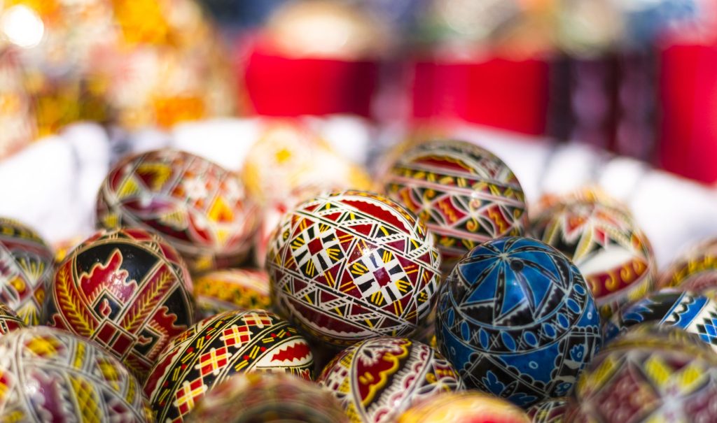Paște Fericit 2026: Cele mai frumoase urări pentru cei dragi din România