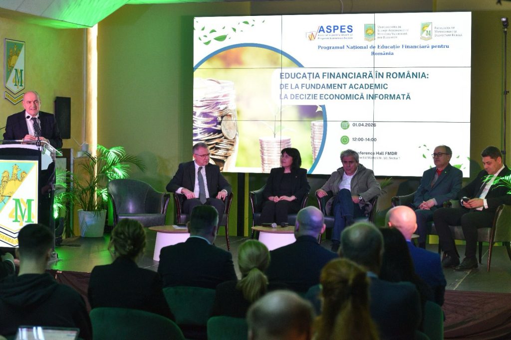 Educația financiară a României face pași importanți spre o abordare mai pragmatică Conferința „Educația financiară în România: de la fundament academic la decizie economică informată”, organizată recent de Asociația de Studii și Prognoze Economico-Sociale (ASPES) în parteneriat cu Universitatea de Științe Agronomice și Medicină Veterinară din București (USAMV), a adus în prim-plan importanța educației financiare într-un context economic volatil