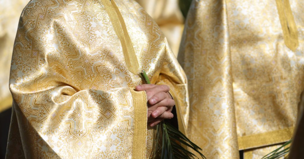 Floriile 2026: Ce înseamnă sărbătoarea și ce tradiții respectă românii Duminica Floriilor, celebrată pe 5 aprilie 2026, marchează în calendarul ortodox Intrarea Domnului în Ierusalim și deschide Săptămâna Mare