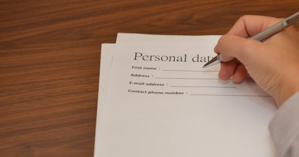 Nume și prenume: Greșeala banală pe care o fac românii, online