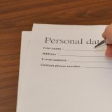 Nume și prenume: Greșeala banală pe care o fac românii, online