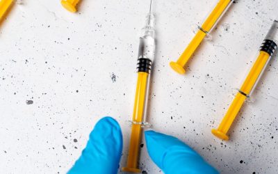 Ministrul polonez al Sănătății a anunțat că, din cauza unei decizii judecătorești, aproximativ 64 de milioane de doze de vaccin anti-COVID-19 vor trebui distruse