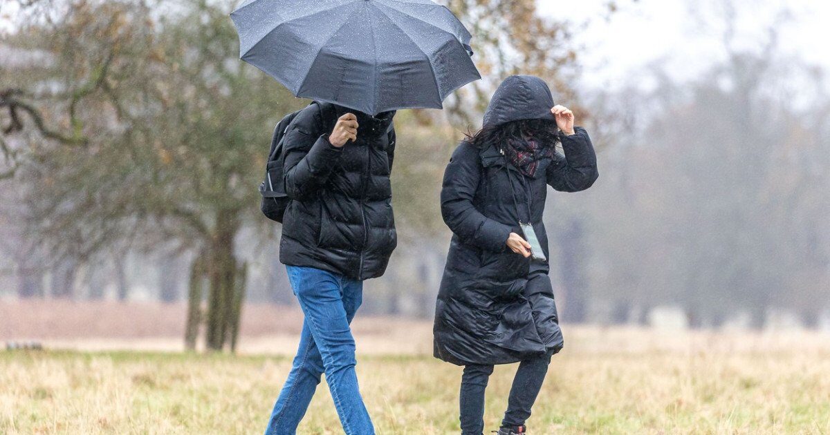 Vremea rea se abate asupra României: Ploi, vânt puternic și ninsori în zonele montane Administrația Națională de Meteorologie (ANM) a emis, miercuri, o informare meteo valabilă pentru majoritatea regiunilor țării, începând de joi dimineața și până sâmbătă seara