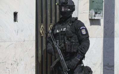Percheziții-fulger în București și Ilfov: Mafia auto, lovită dur! 15 mașini de lux, cu acte false, vizate