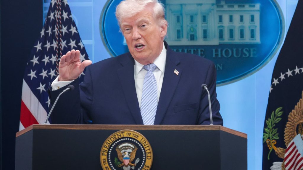 Președintele american Donald Trump a amânat cu două săptămâni amenințarea de a distruge „întreaga civilizație” iraniană, după o solicitare a premierului pakistanez Shehbaz Sharif