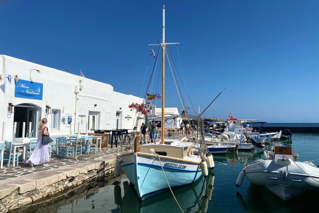 Grecia renunță la pașapoartele biometrice pentru turiștii britanici