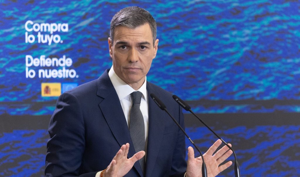 SANCHEZ, promisiune istorică: Sute de mii de migranți, statut legal. Cine și când pot aplica?