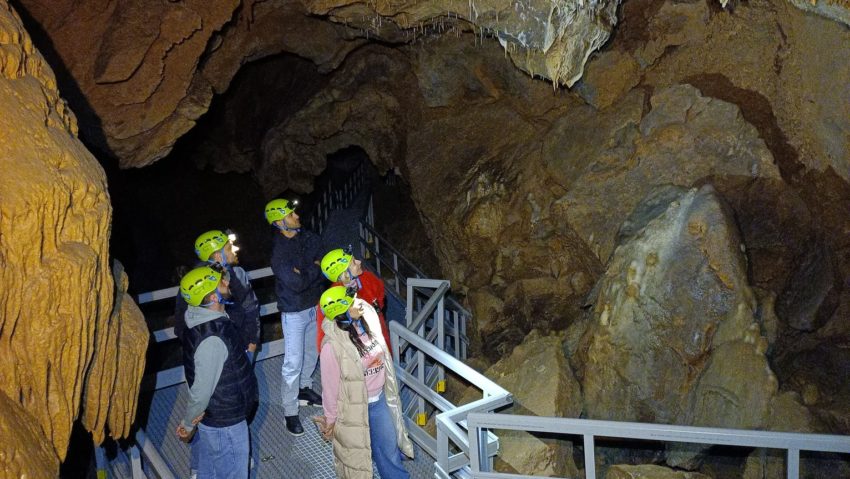 Grota Ursului din Moneasa, Arad, redeschisă: Sistemul de iluminat, aproape gata