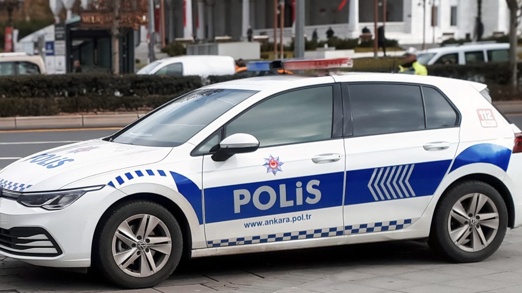 Atac sângeros într-o școală din Kahramanmaraș: 4 morți și zeci de răniți