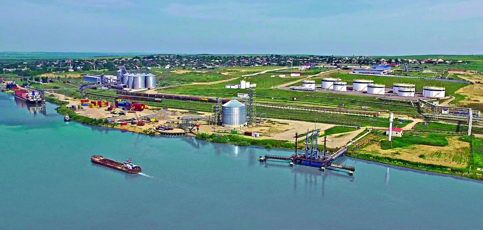 Guvernul pompează 281,6 milioane lei în portul Constanța pentru Giurgiulești