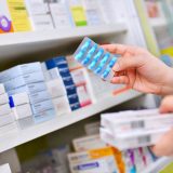 Program farmacii Paște 2026: Unde găsești servicii non-stop în noaptea de Înviere