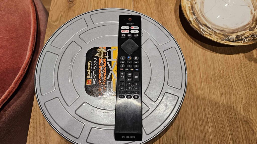Actualizarea Smart TV: De ce e crucială pentru performanță și securitate Actualizarea sistemului de operare al unui Smart TV nu este doar o formalitate, ci o necesitate pentru a te asigura că televizorul tău funcționează optim