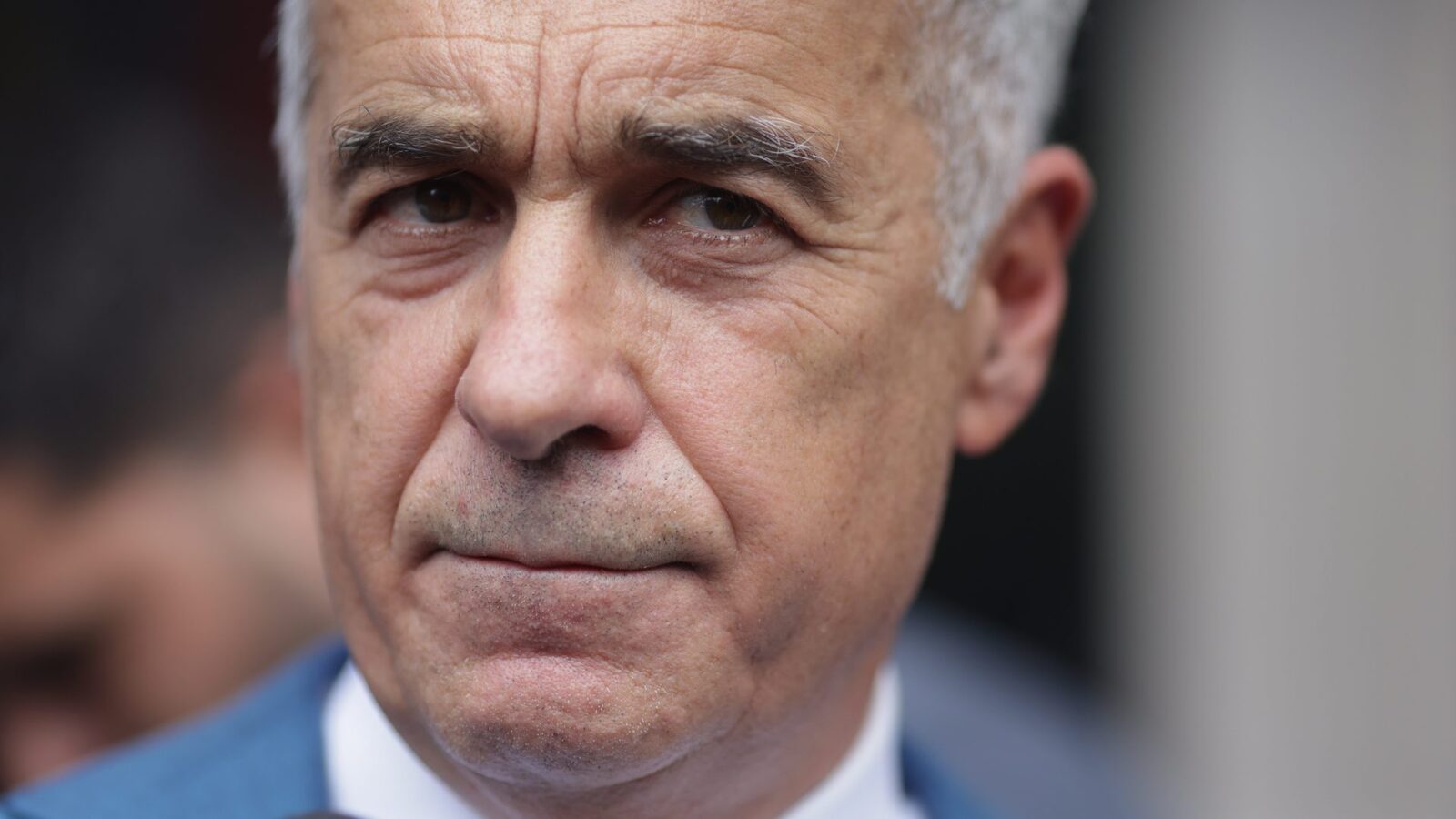 Informații din ultimele ore arată reacția vehementă a lui Călin Georgescu după închiderea posturilor de televiziune Realitatea Plus și Gold FM
