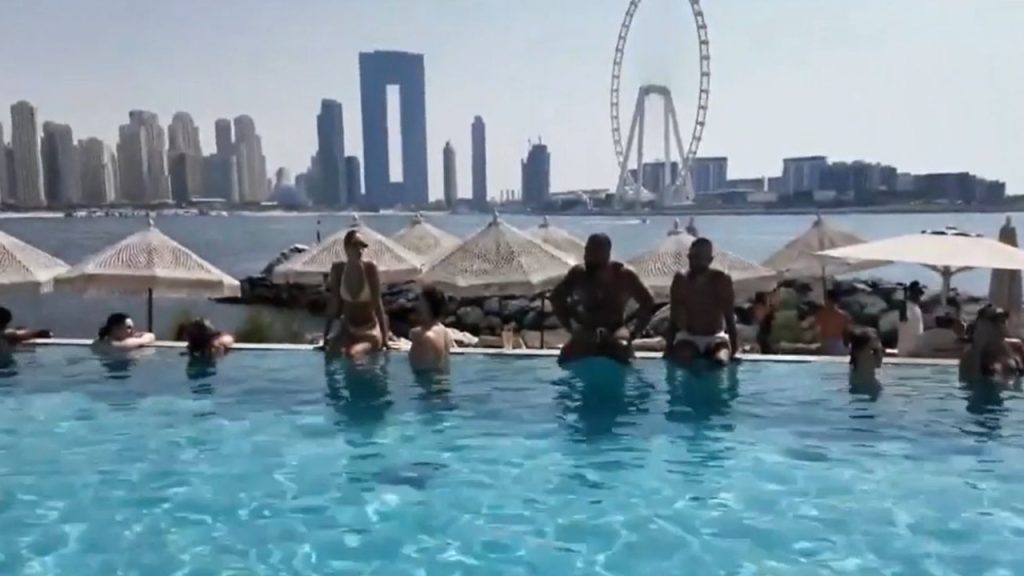 Războiul transformă un Paradis turistic în iad: Cazările, prăbușite de trei ori