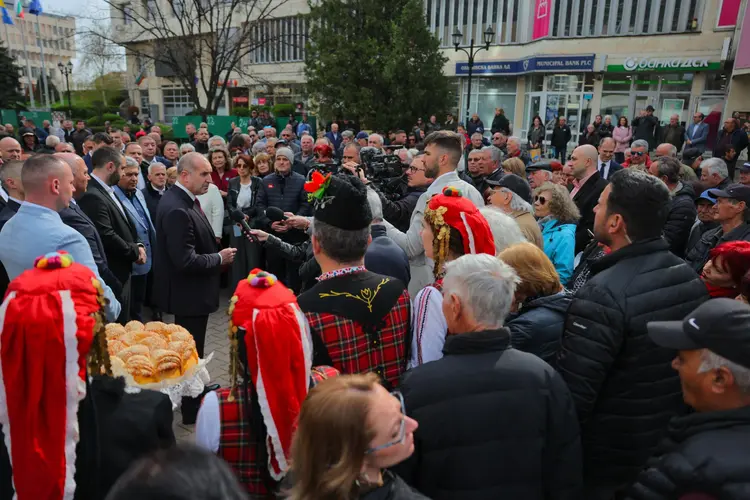 Bulgaria, la răscruce: Partidul lui Radev, un „Orban” la Sofia?