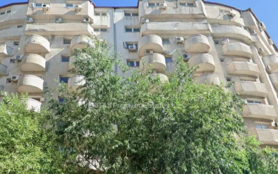 Un bloc COLOSAL din București, scos la vânzare: Cât costă cele 50 de apartamente?