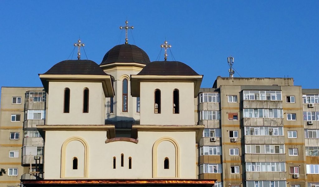 Chirii mai mari pentru locuințele de stat: Cât vor scoate din buzunar chiriașii Bucuroși sau nu, chiriașii care locuiesc în imobilele de stat se confruntă cu o scumpire