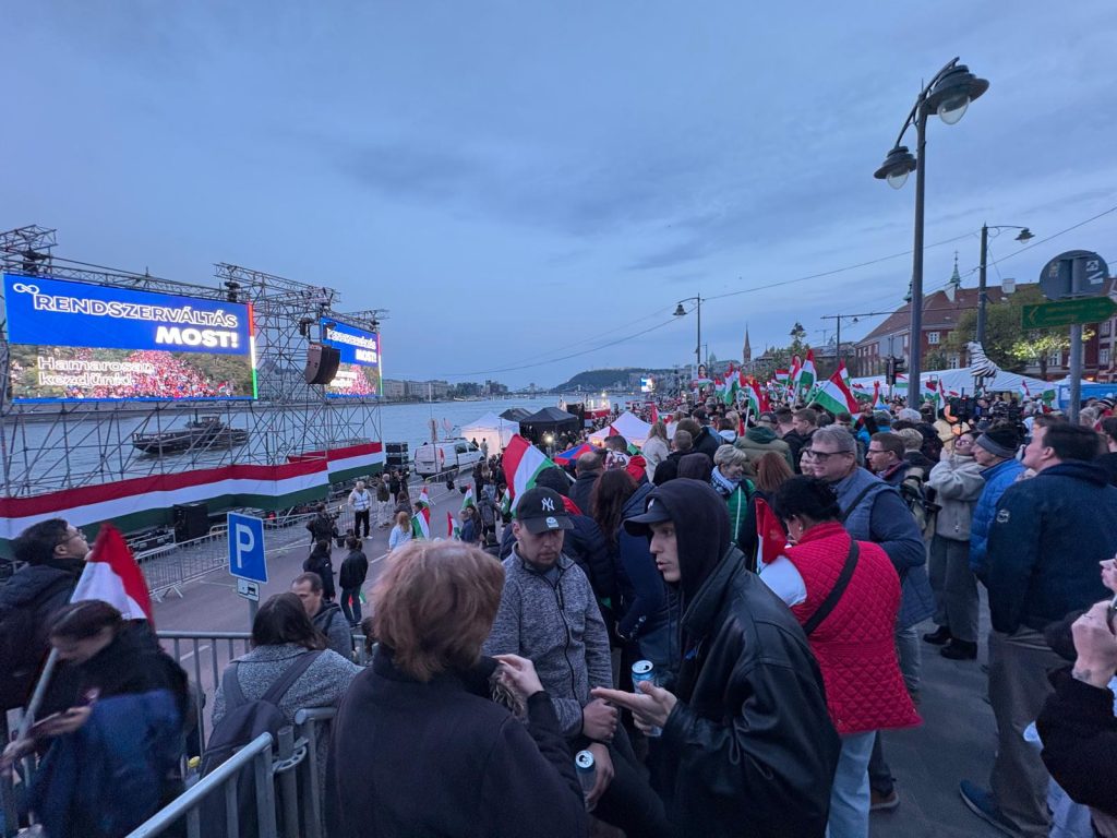 Budapesta, în sărbătoare după eșecul lui Orban: „A fost un masacru electoral”