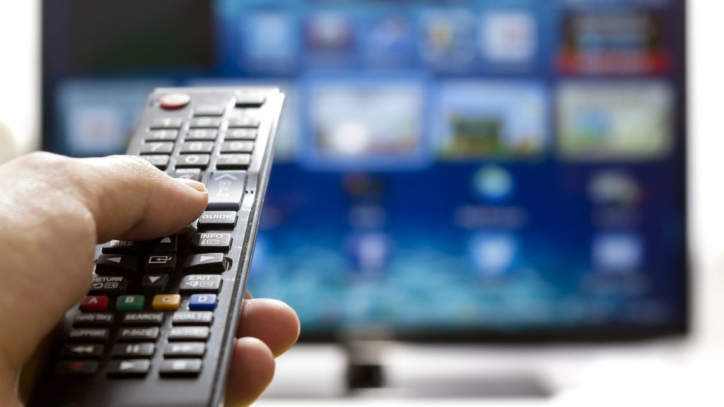 Dacă vrei să accesezi aplicații sau servicii care nu sunt disponibile în țara ta pe un Smart TV, schimbarea regiunii poate fi o soluție