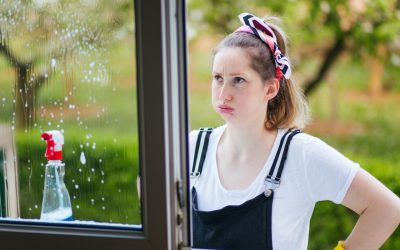 Soluția-minune pentru geamuri: Curățenie, respinge ploaia și praful!