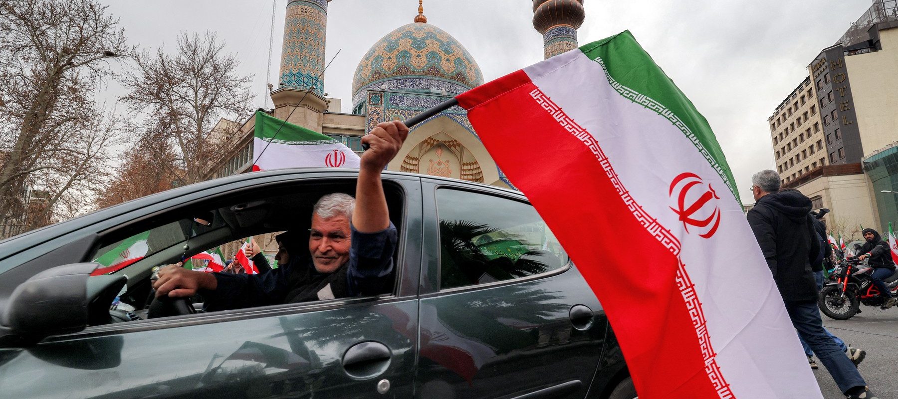 Armistițiu SURPRIZĂ: Donald Trump și liderii iranieni, „pact” prin Pakistan