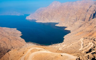 Iranul blochează strâmtoarea Ormuz. Acuzații grele la adresa SUA privind armistițiul