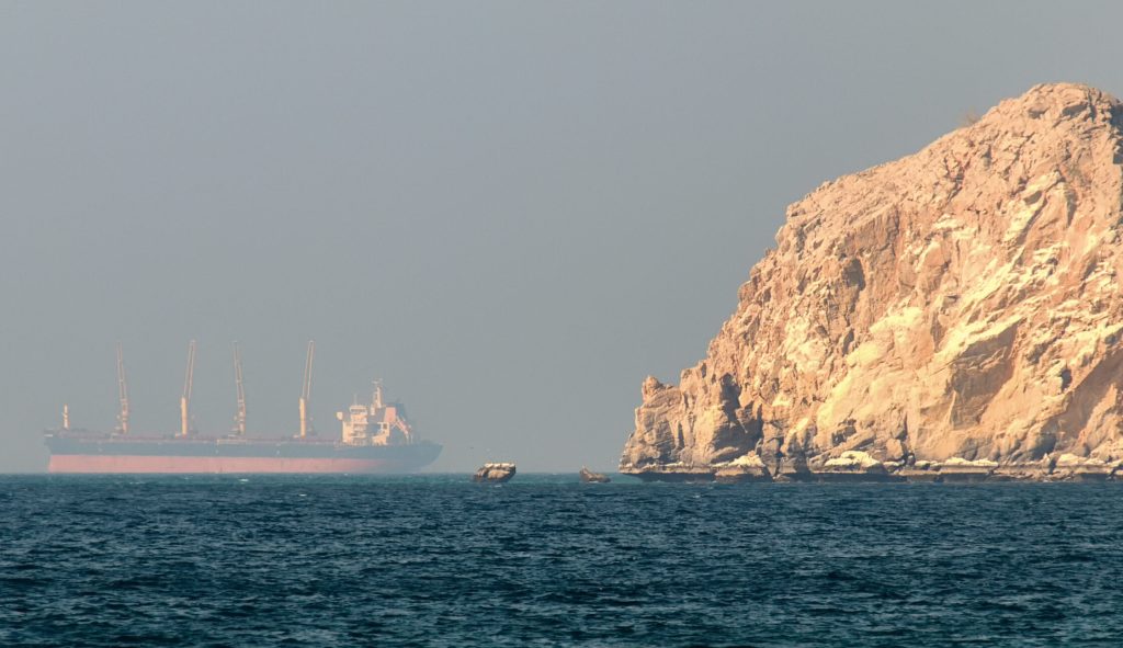 Blocada SUA în Ormuz: Iranul avertizează că armistițiul e în pericol