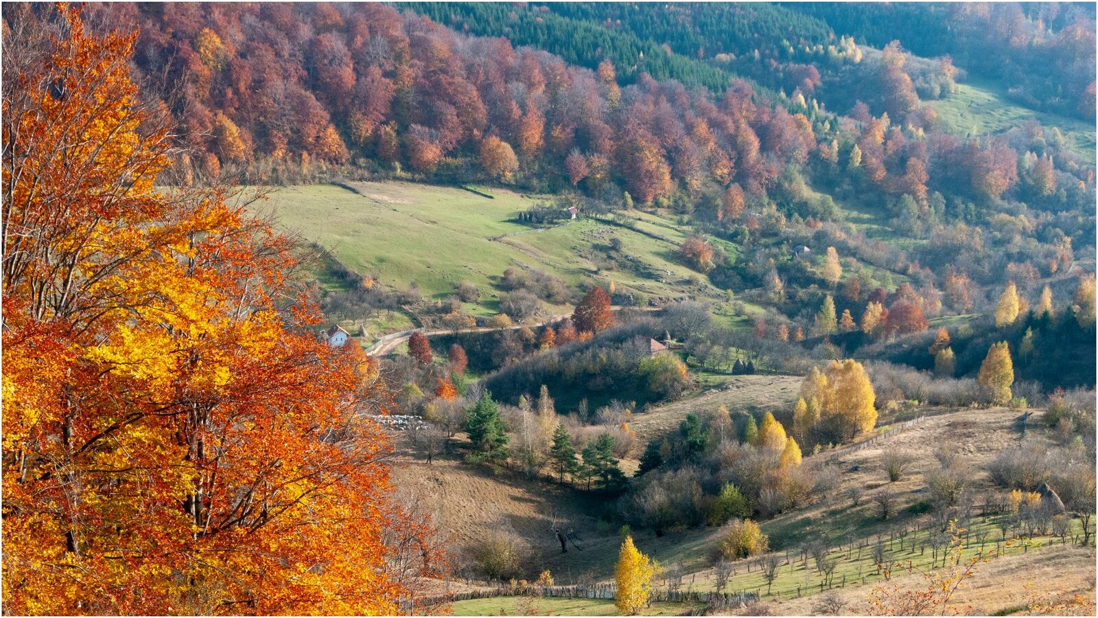 Guvernul simplifică accesul la Geoparcurile UNESCO din România