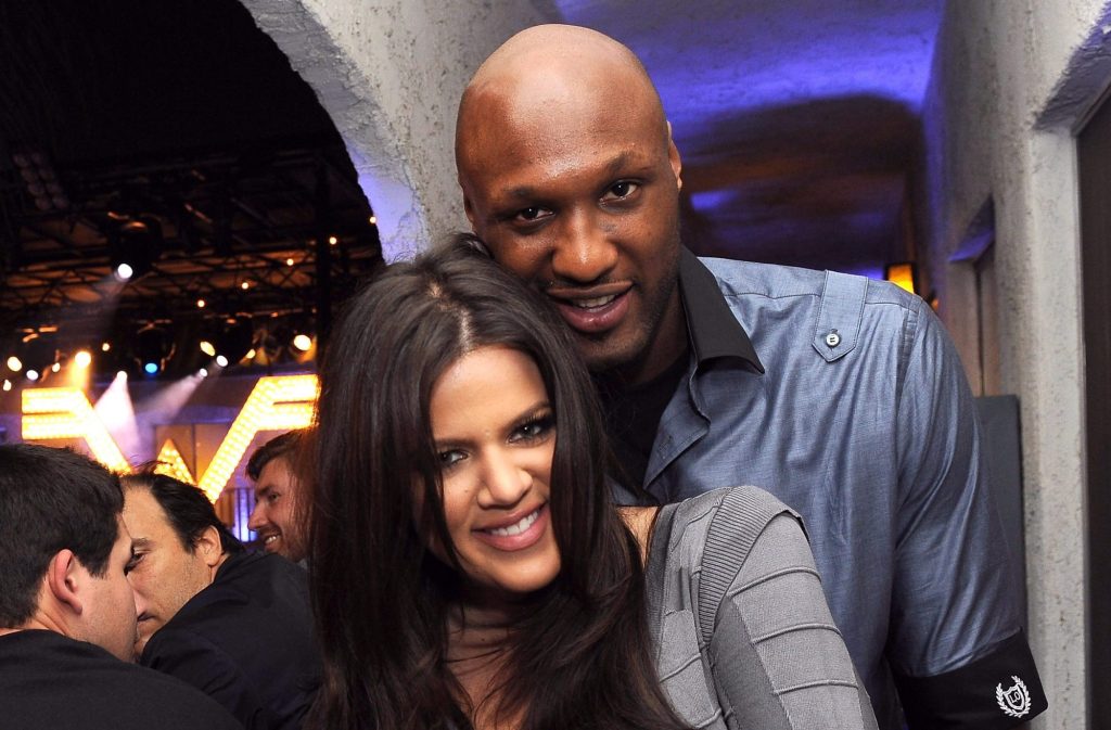 Khloé Kardashian acuză: Tatăl lui Lamar Odom ar fi vrut să-l deconecteze de la aparate Khloé Kardashian, vedeta reality show-ului, a făcut acuzații șocante la adresa fostului socru, Joe Odom