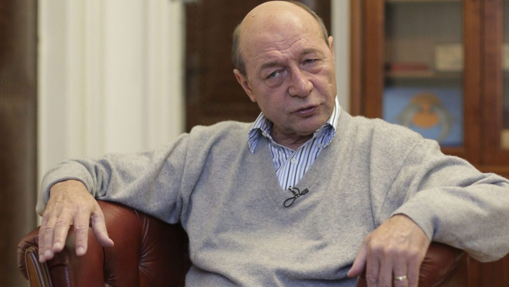 Fostul președinte al României, TRAIAN Băsescu, a criticat dur modul în care țara noastră a gestionat procesul legat de achiziția vaccinurilor anti-COVID, exprimându-și, totodată, îngrijorarea cu privire la posibile tentative de mușamalizare a situației