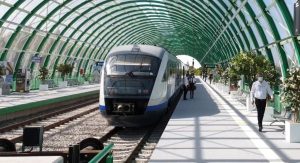 Deviere pe ruta spre Otopeni: Pasageri, puși să meargă pe jos!