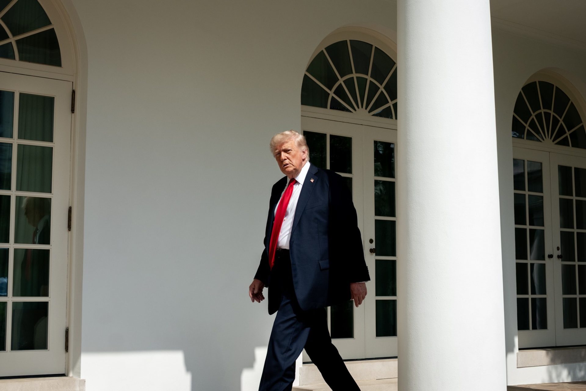 Trump, furios pe Papa Leon: „E slab și dezastruos”