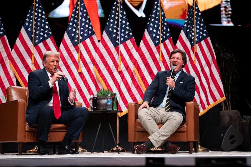 Tucker Carlson, regret amar după susținerea lui Donald Trump: „Mă chinuie!”