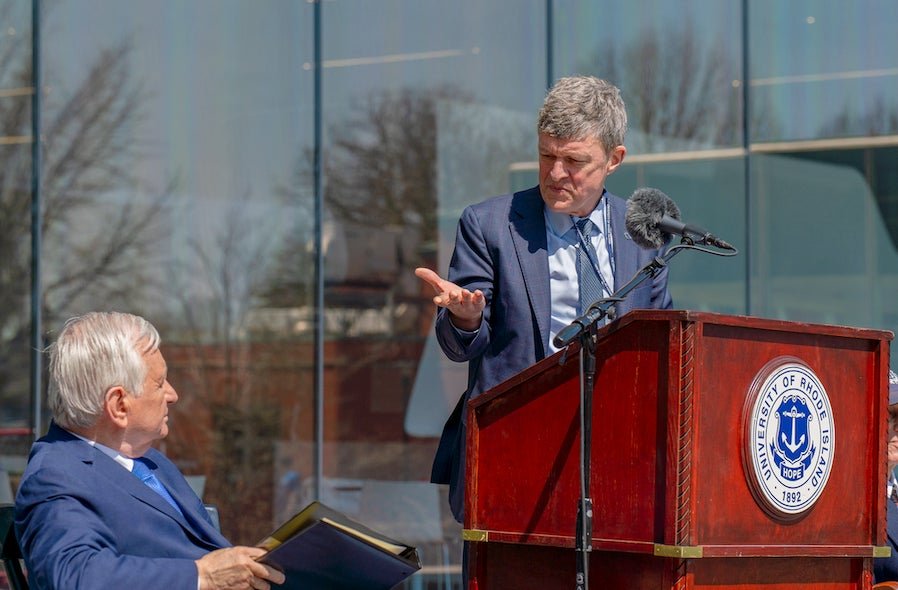 Umanism și fizică cuantică: Dezbateri la URI de Ziua Mondială a Cuantelor