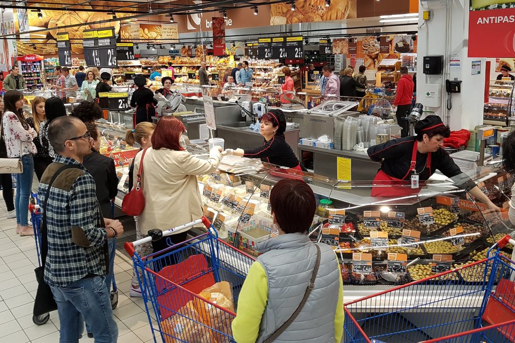 Consiliul Concurenței: Anunțurile de scumpire pot provoca creșteri artificiale ale prețurilor București – Președintele Consiliului Concurenței, domnul Bogdan Chirițoiu, a avertizat luni că declarațiile prin care sunt anunțate intenții de a crește prețurile pot duce la o coordonare a comportamentului concurenților și, implicit, la o majorare artificială a prețurilor pe piață