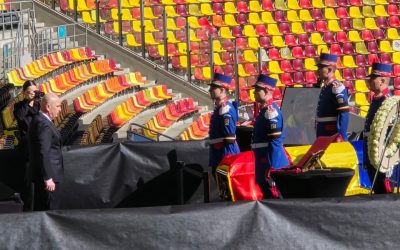 Ultimul omagiu pentru Mircea Lucescu: Daniel Pancu, în genunchi la Arena Națională