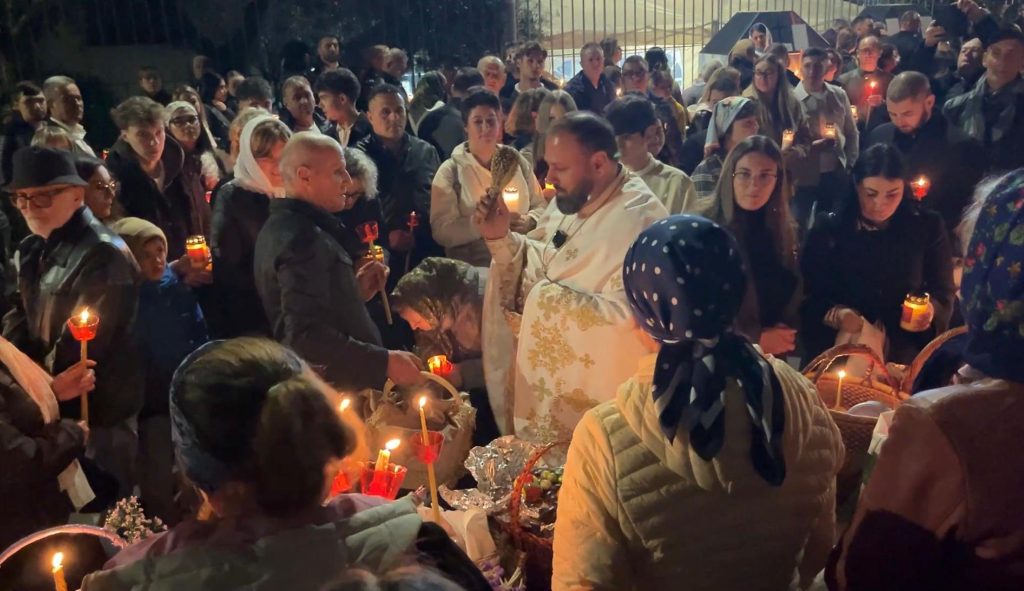 Paște la BERGAMO: Românii, uniți de tradiție, au luat lumină