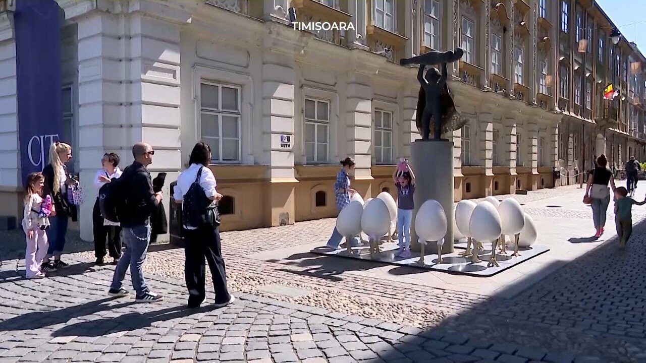 Ouă de Paște de 7.000 € la Timișoara, scandal într-un oraș-statue