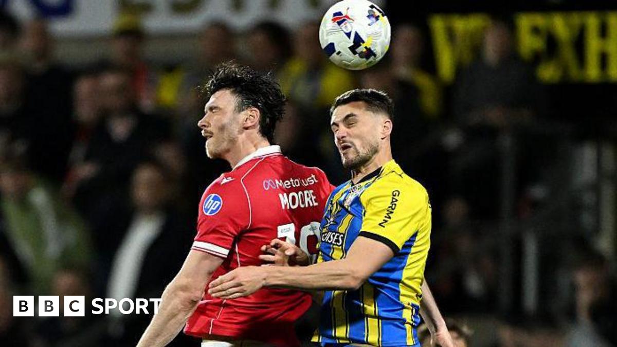 Wrexham v Southampton: Championship stats & head-to-head in meeting of play-off hopefuls