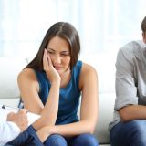 Părinții copiilor cu autism și Down, sprijin psihologic gratuit. Legea, votată