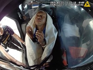 Imaginile șocante cu polițiștii la scena accidentului lui Tiger Woods