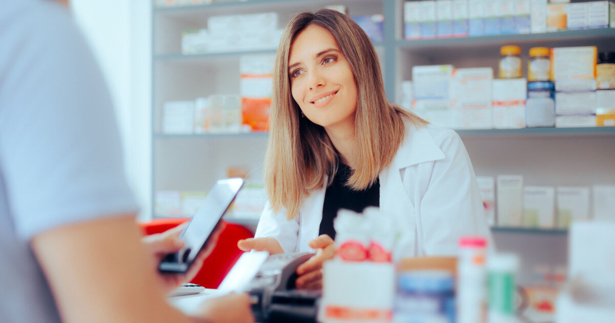 Rolul farmacistului în lupta cu alergiile oculare: Cum să te protejezi de disconfort