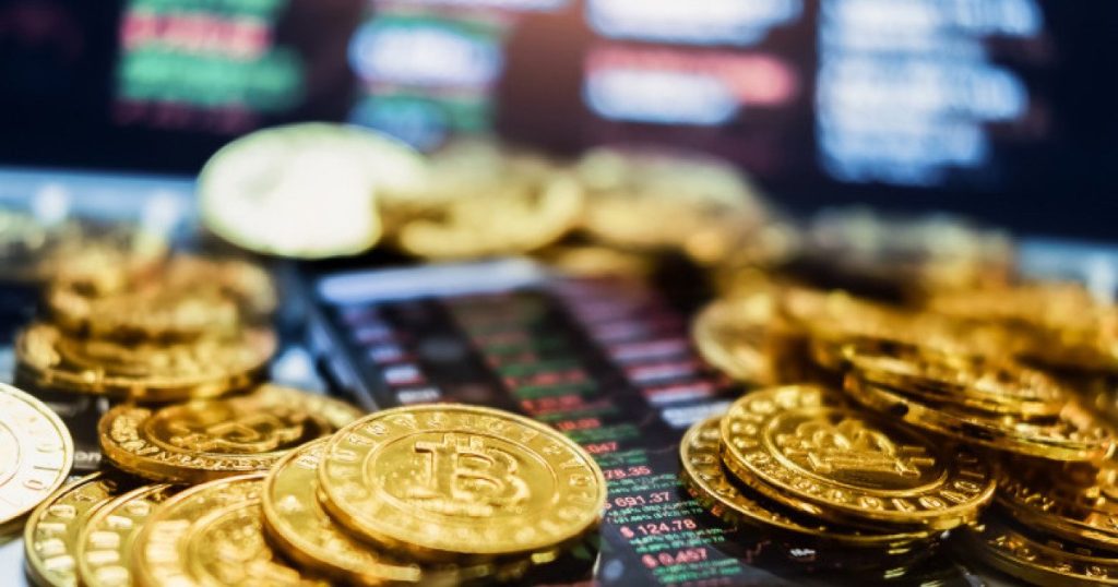 Guvernul Reglementează Piața Cripto: Autorizare Obligatorie, Taxe și Sancțiuni București – Guvernul a pus pe masă, joi, în primă lectură, un proiect de ordonanță de urgență care vizează reglementarea pieței criptomonedelor din România