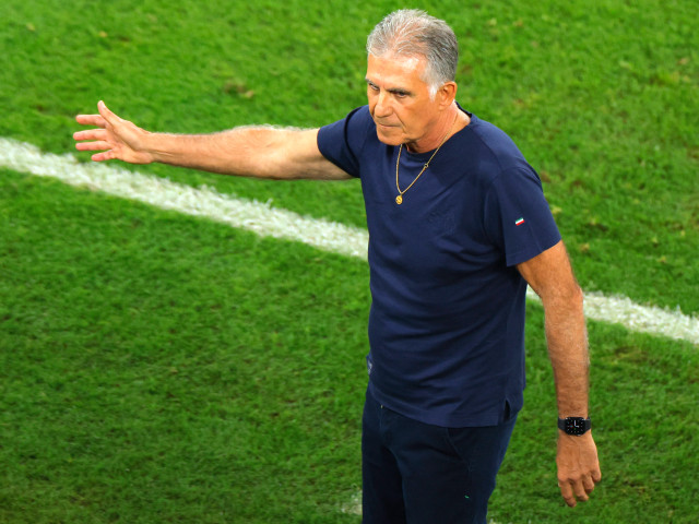 Veteranul la 73 de ani: Semnează și merge la a 5-a Cupă Mondială!