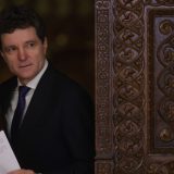 Nicușor Dan, atac la CCR pe legea guvernanței corporative