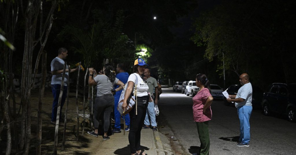 Venezuela cedează: Zeci de deținuți politici, eliberați. Presiuni din SUA